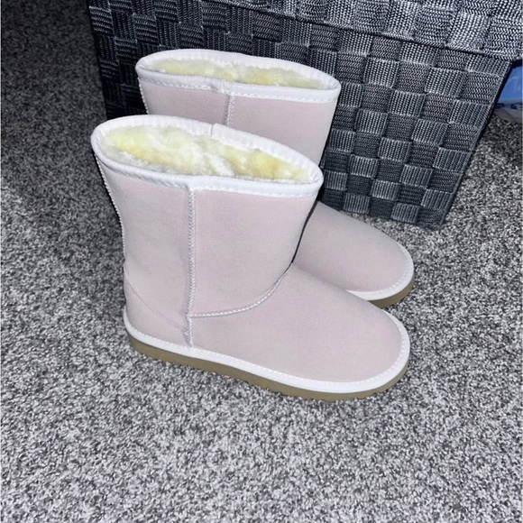 WOMANS ugg boots, in a taupe color! I just have 2 pair now! Never worn, no box! - Picture 2 of 3